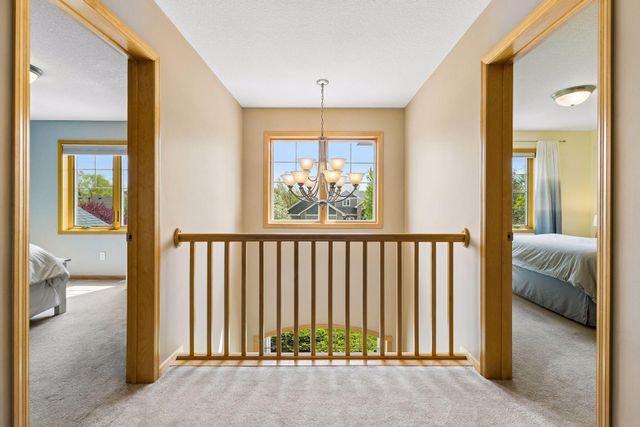 5614 105th Avenue N, Brooklyn Park, MN 55443