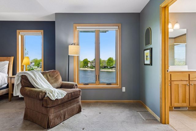 5614 105th Avenue N, Brooklyn Park, MN 55443