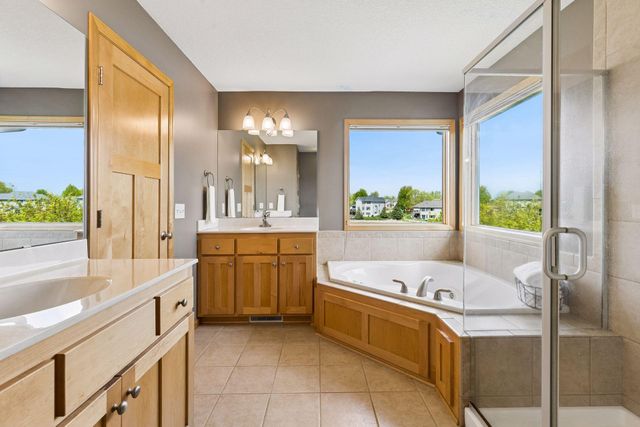 5614 105th Avenue N, Brooklyn Park, MN 55443