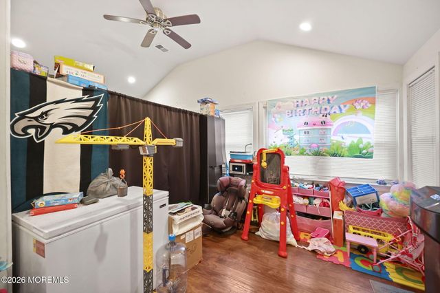 40 Breton Harbors Drive, Toms River, NJ 08753