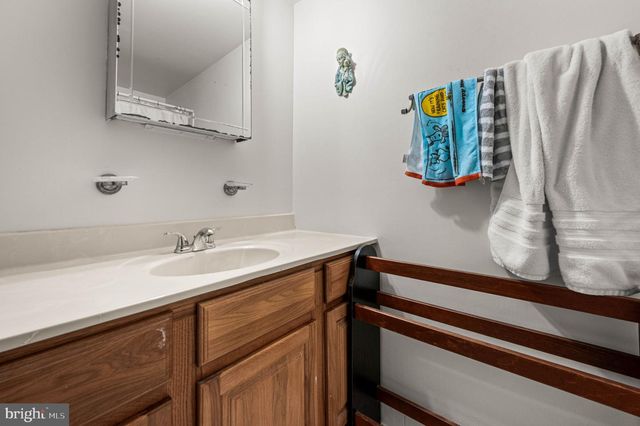 5899 TIBBY RD, Bensalem, PA 19020