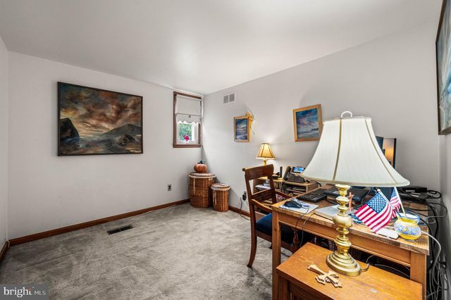 5899 TIBBY RD, Bensalem, PA 19020