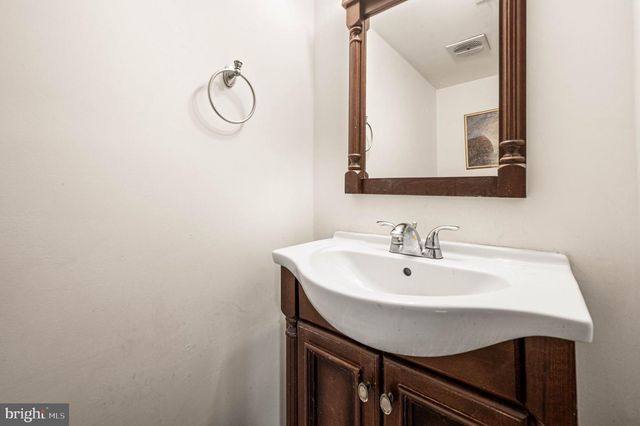 5899 TIBBY RD, Bensalem, PA 19020