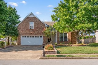 1025 Glenhurst Way, Clarksville, TN 37040