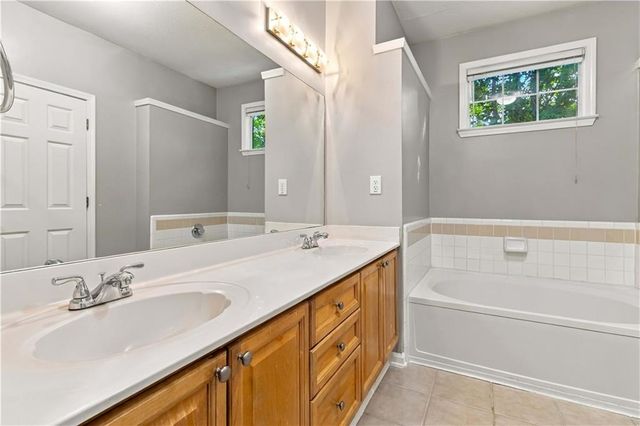 1027 Whitshire Way 1027, Alpharetta, GA 30004