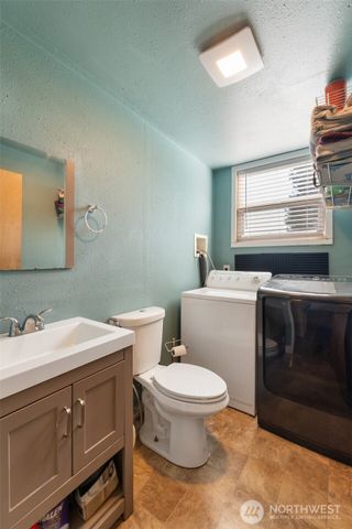 515 Van Trump Avenue NW, Yelm, WA 98597