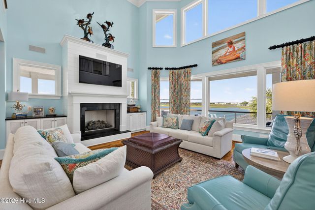 24 W Salisbury Street, Wrightsville Beach, NC 28480