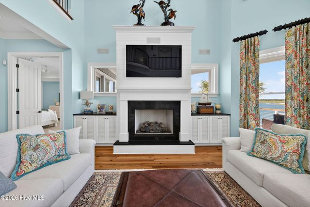 24 W Salisbury Street, Wrightsville Beach, NC 28480