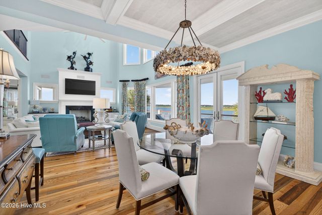 24 W Salisbury Street, Wrightsville Beach, NC 28480