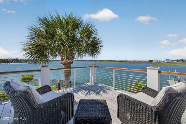 24 W Salisbury Street, Wrightsville Beach, NC 28480