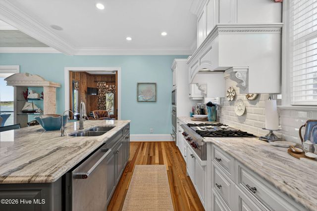 24 W Salisbury Street, Wrightsville Beach, NC 28480