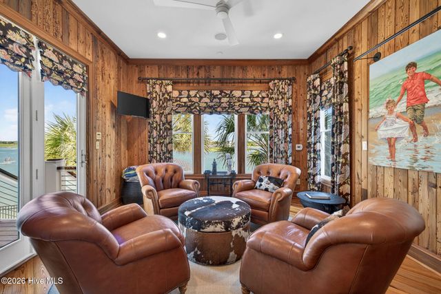24 W Salisbury Street, Wrightsville Beach, NC 28480