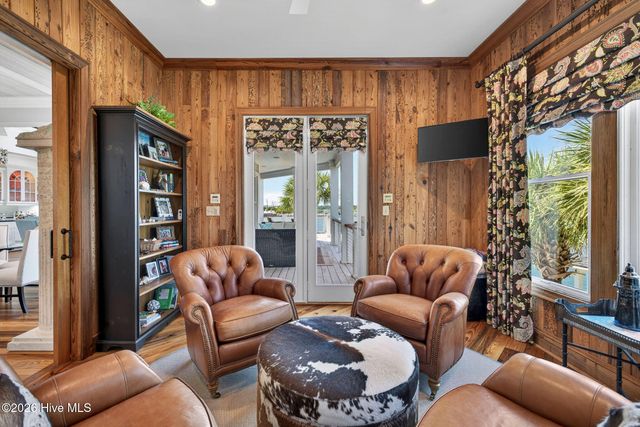 24 W Salisbury Street, Wrightsville Beach, NC 28480