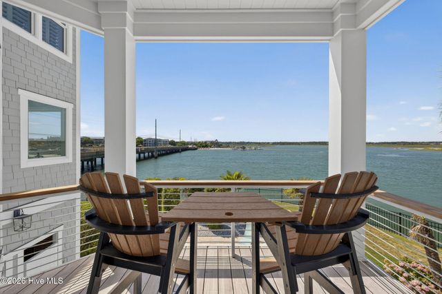 24 W Salisbury Street, Wrightsville Beach, NC 28480