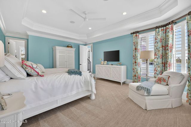 24 W Salisbury Street, Wrightsville Beach, NC 28480