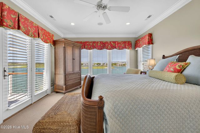 24 W Salisbury Street, Wrightsville Beach, NC 28480