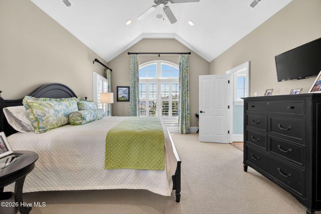 24 W Salisbury Street, Wrightsville Beach, NC 28480