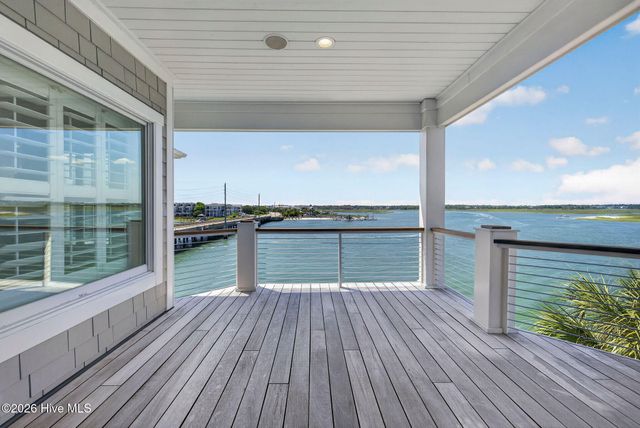 24 W Salisbury Street, Wrightsville Beach, NC 28480