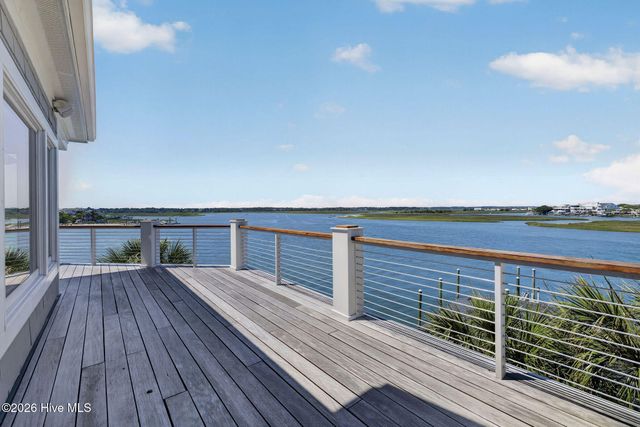 24 W Salisbury Street, Wrightsville Beach, NC 28480