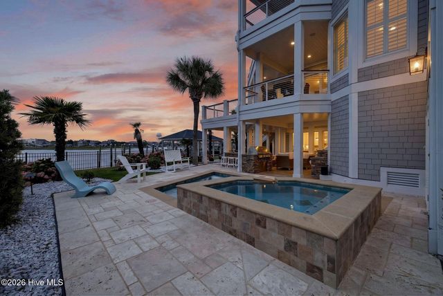 24 W Salisbury Street, Wrightsville Beach, NC 28480