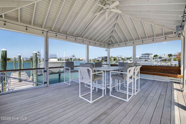 24 W Salisbury Street, Wrightsville Beach, NC 28480