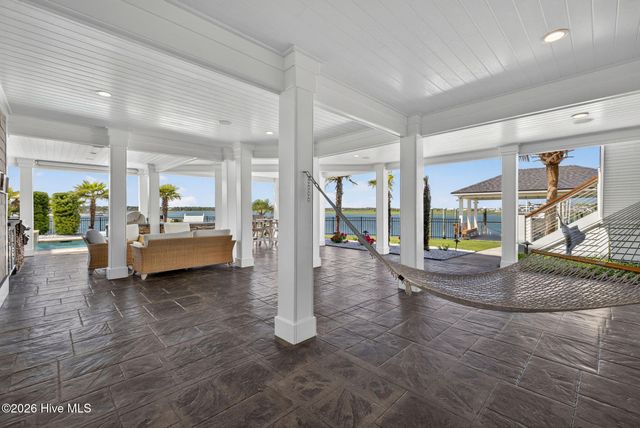 24 W Salisbury Street, Wrightsville Beach, NC 28480