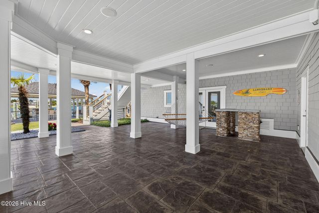 24 W Salisbury Street, Wrightsville Beach, NC 28480