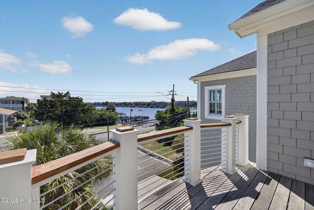 24 W Salisbury Street, Wrightsville Beach, NC 28480