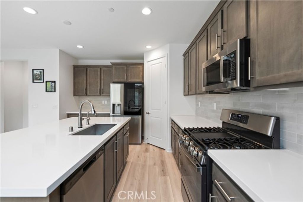 32182 Penstemon Way, Temecula, CA 92591