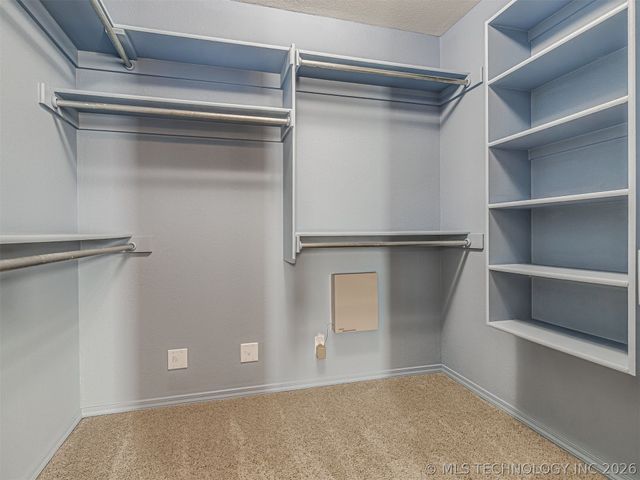 209 S Firewood Avenue, Broken Arrow, OK 74012