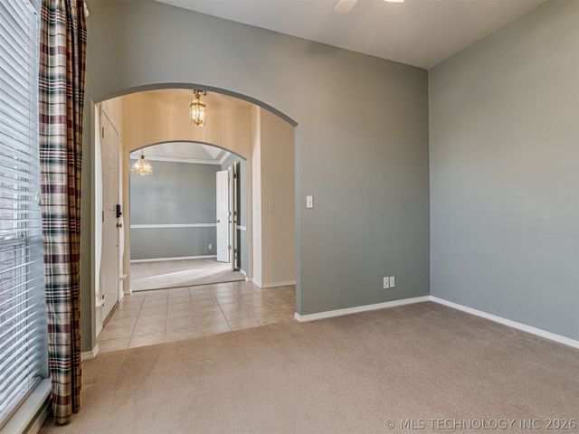 209 S Firewood Avenue, Broken Arrow, OK 74012