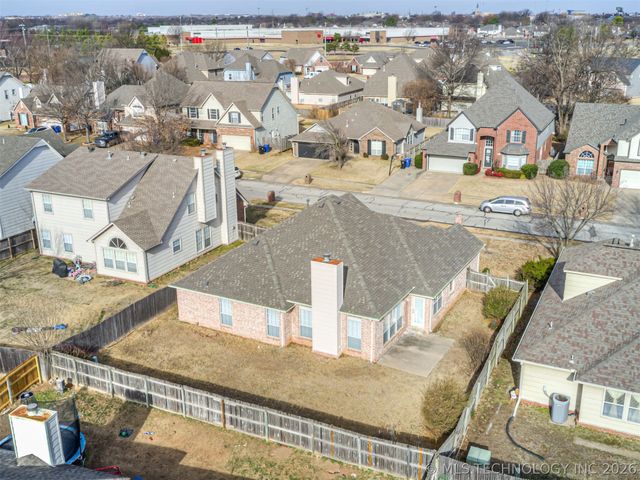 209 S Firewood Avenue, Broken Arrow, OK 74012