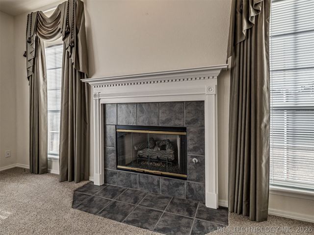 209 S Firewood Avenue, Broken Arrow, OK 74012