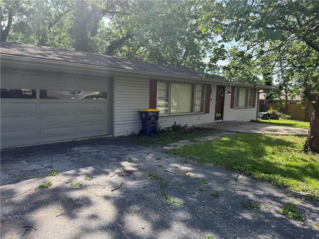 11517 Greenwood Street, Kansas City, MO 64134