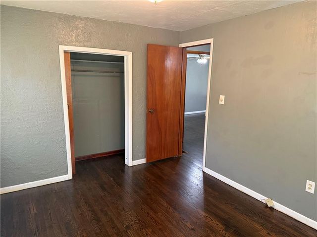 11517 Greenwood Street, Kansas City, MO 64134