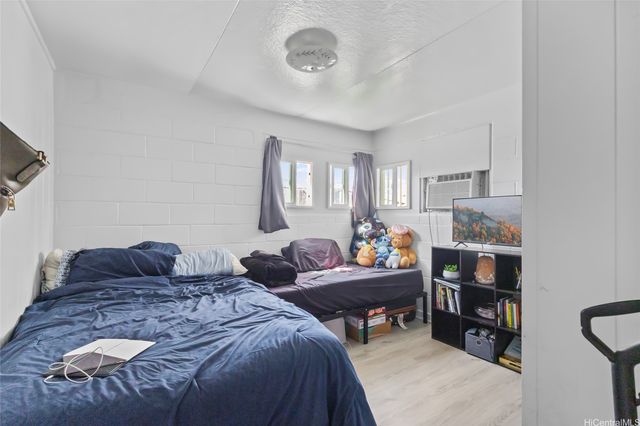 404 Magellan Avenue, Honolulu, HI 96813