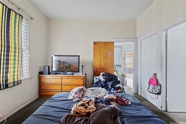 404 Magellan Avenue, Honolulu, HI 96813