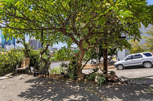 404 Magellan Avenue, Honolulu, HI 96813