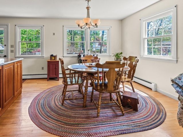 841 Dennison Dr, Southbridge, MA 01550