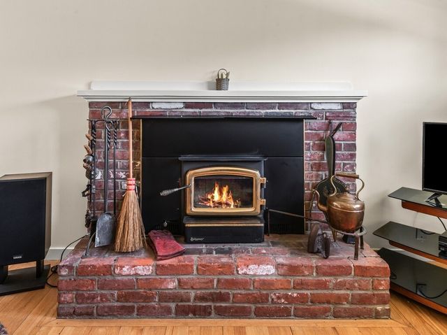 841 Dennison Dr, Southbridge, MA 01550