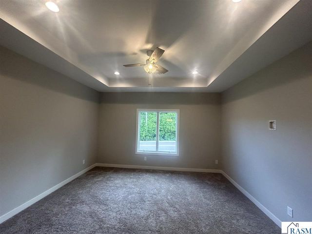 215 Parkway Place, Mankato, MN 56001