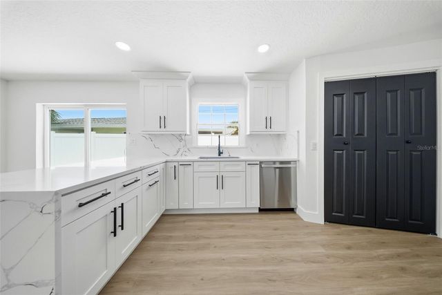 3700 72 STREET N, St Petersburg, FL 33710