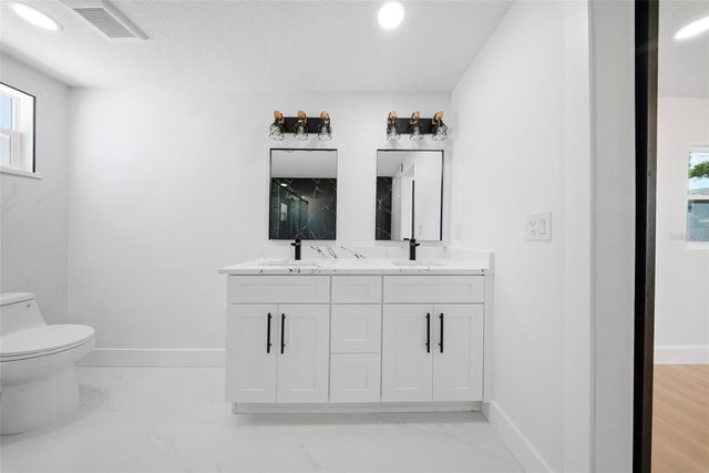3700 72 STREET N, St Petersburg, FL 33710
