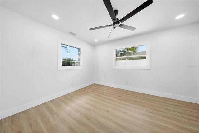 3700 72 STREET N, St Petersburg, FL 33710