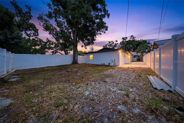 3700 72 STREET N, St Petersburg, FL 33710