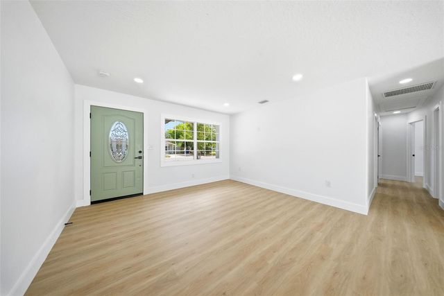 3700 72 STREET N, St Petersburg, FL 33710