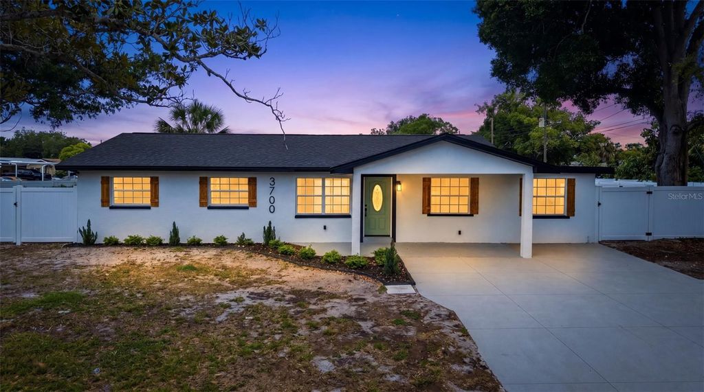 3700 72 STREET N, St Petersburg, FL 33710
