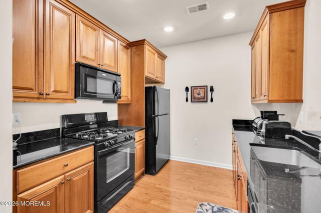 511 Sophee Lane, Lakewood, NJ 08701
