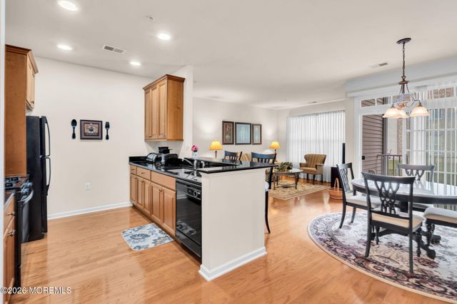 511 Sophee Lane, Lakewood, NJ 08701