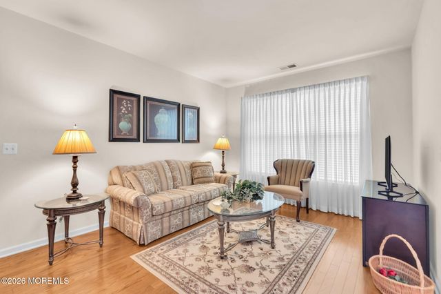511 Sophee Lane, Lakewood, NJ 08701